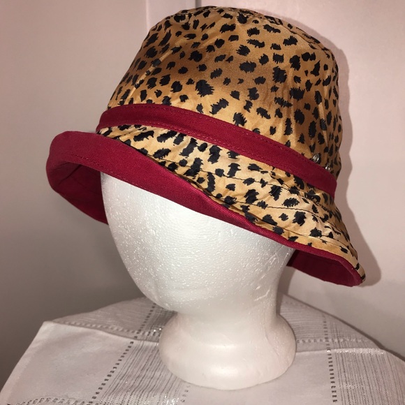 Reversible Red & Leopard Print Bucket Hat - Picture 4 of 14